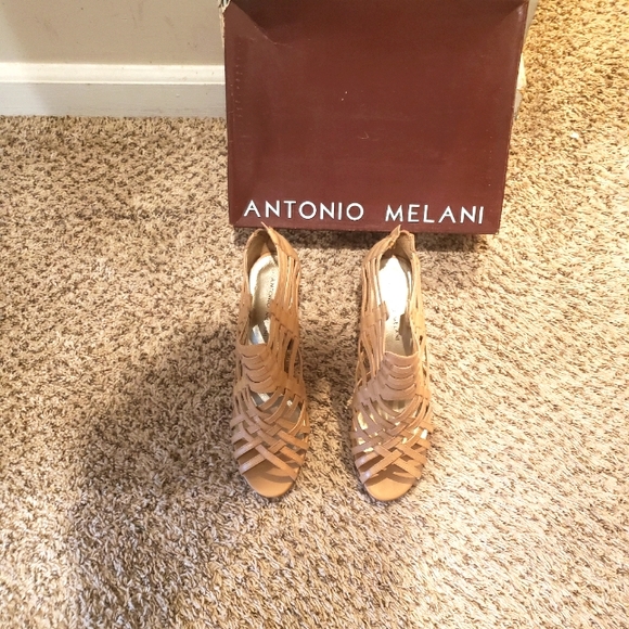 Antonio Melani Heels. - Picture 2 of 12